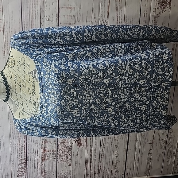 LC Lauren Conrad puff sleeve sweatshirt - Picture 2 of 10